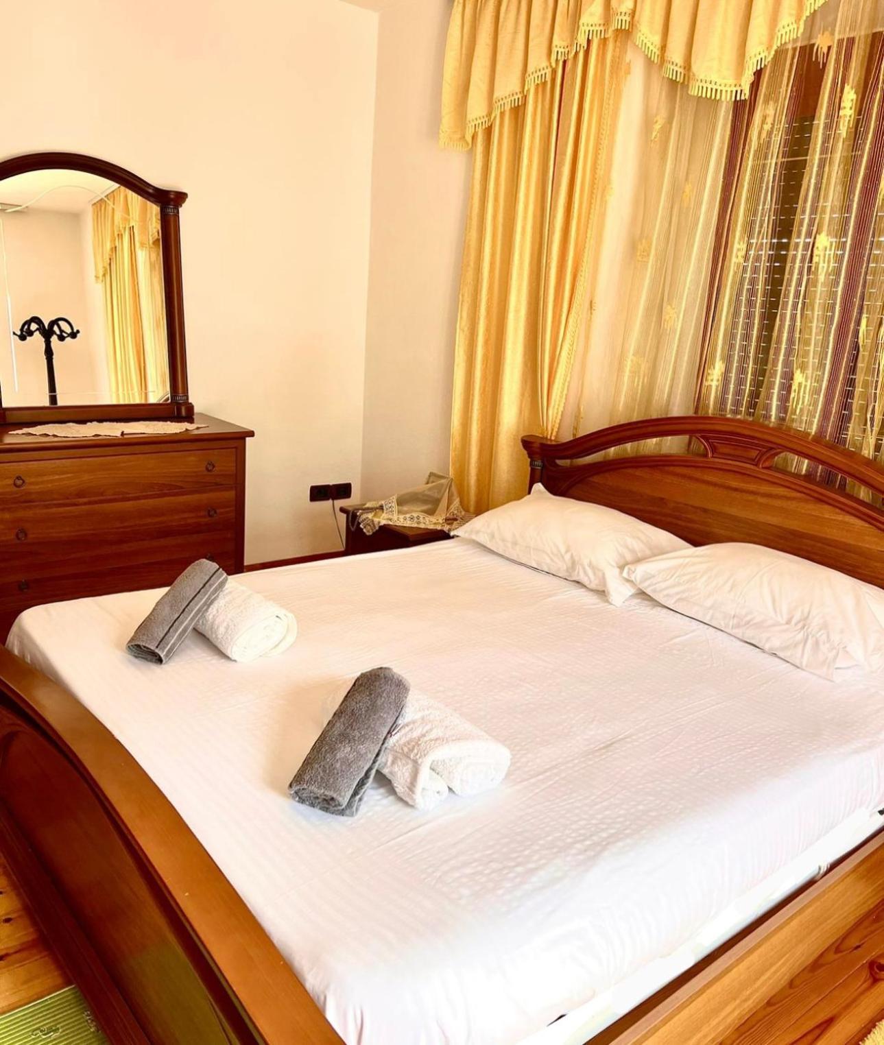 Bliss Stay Apartment Пермет Екстер'єр фото